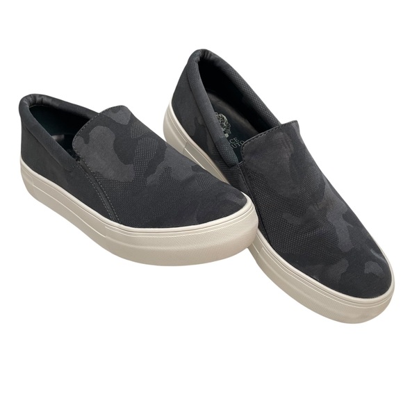 Women’s Vince Camuto Camo Print Slip On Sneaker Casual Tennis Shoe Size 8M - Picture 8 of 12